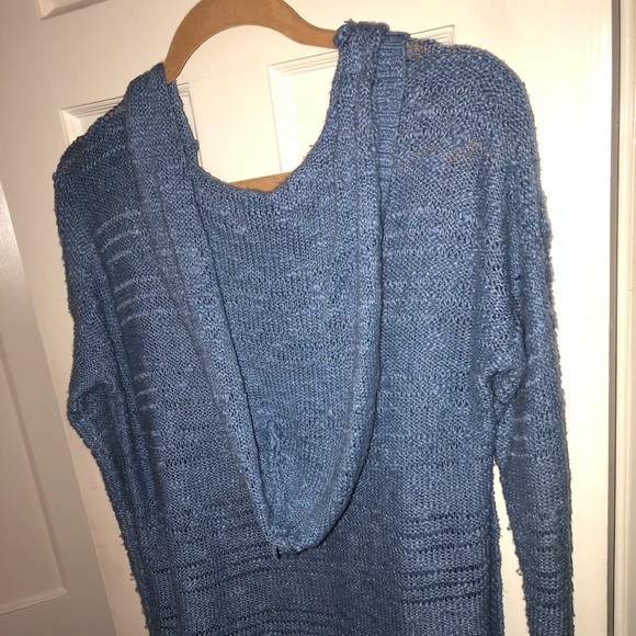 Hollister Sweater - Picture 2 of 4